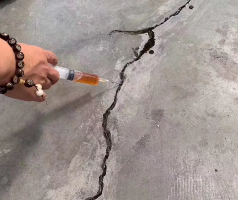 大丰镇混凝土裂缝修补技术详解​